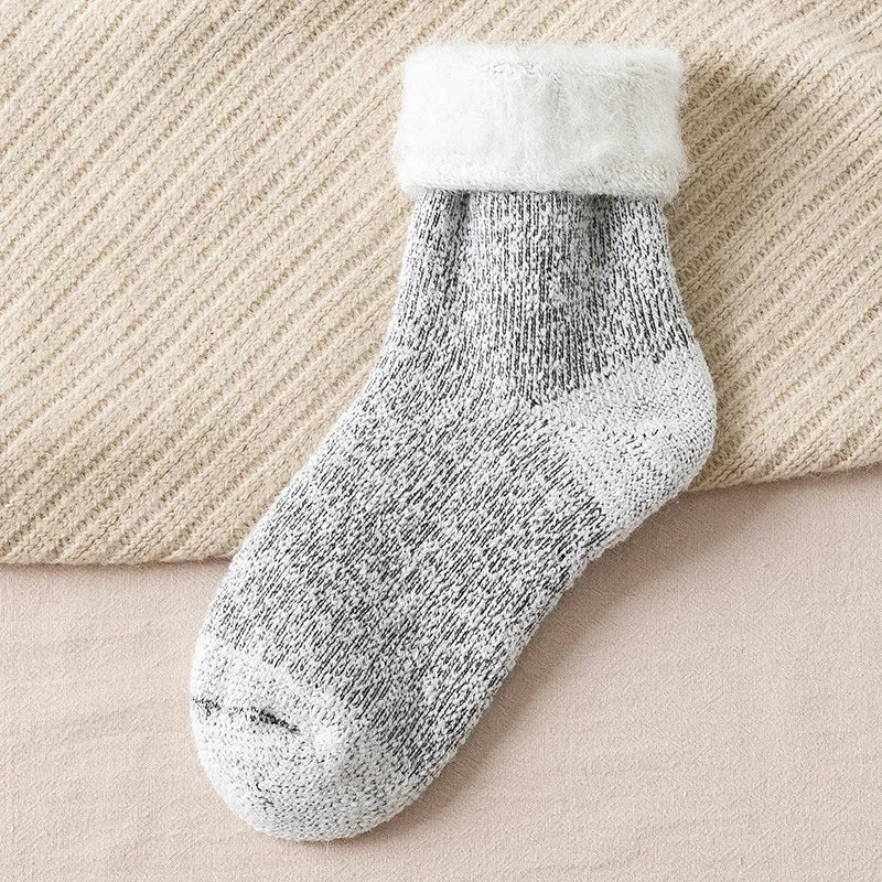Thick Winter Wool Socks For Women Fuzzy Velvet Snow Hosiery Warm Crew Socks