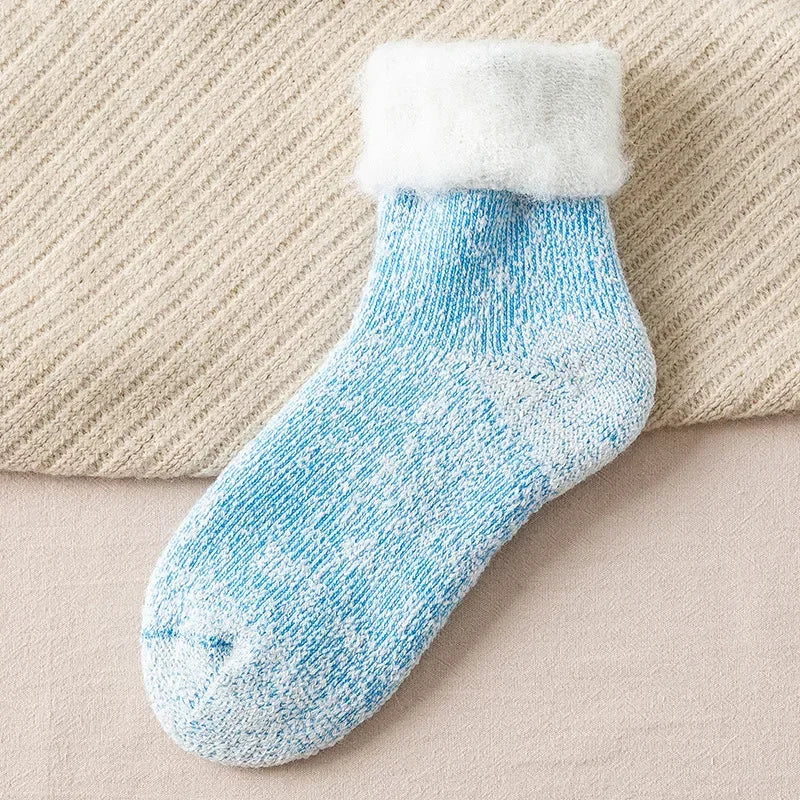 Thick Winter Wool Socks For Women Fuzzy Velvet Snow Hosiery Warm Crew Socks