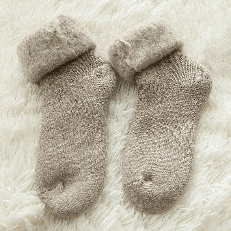 Thick Winter Wool Socks For Women Fuzzy Velvet Snow Hosiery Warm Crew Socks